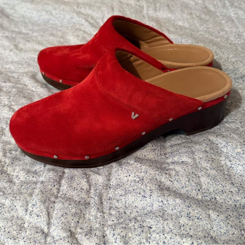 Vionic Red Suede Clogs Mule - Picture 2 of 7